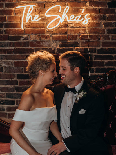 What Is a Good Neon Sign Size for a Wedding?